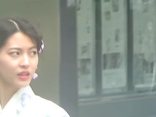 Japanese cute ??paparazzi