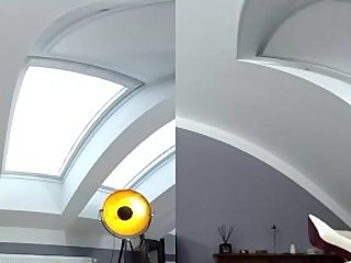 Full VR Babe masturbatin on the phone