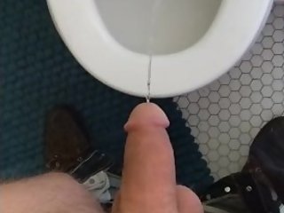 Anyone like peeing videos? Lemme know in the comments :)