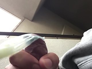 Japanese teen mastervate and cum a lot with a condom in outside